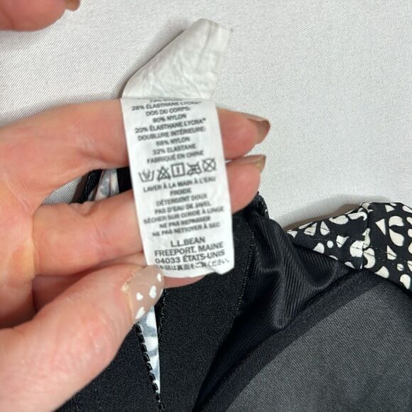 L.L.Bean Geometric Print UPF 50+ One Piece Swimsuit. Size 18 D Cup. - Picture 12 of 13